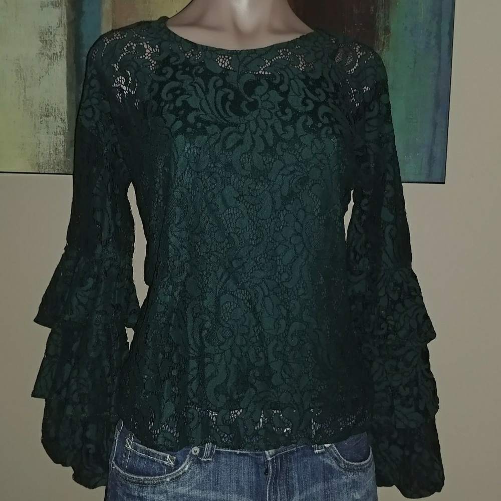 SOLITAIRE JADE GREEN LACE RUFFLE SLEEVE LAYERED - Picture 2 of 6